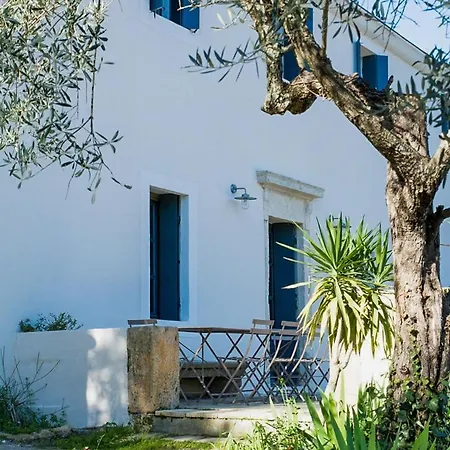Provencal Mansion With Pool Near *