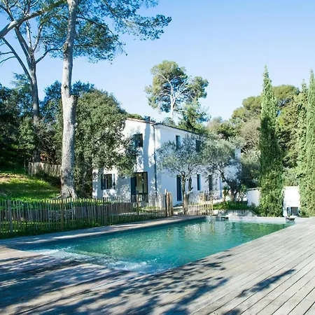 Dom wakacyjny Provencal Mansion With Pool Near *
