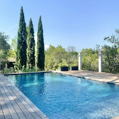 Provencal Mansion With Pool Near Dom wakacyjny